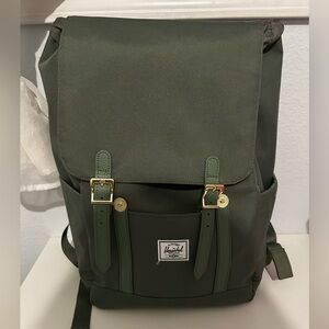Small Herschel retreat backpack